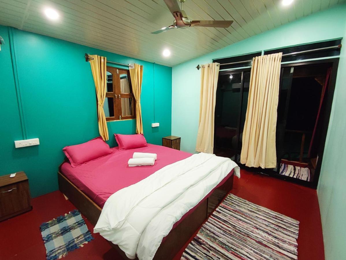 Casa Fiesta Sea Front Huts *