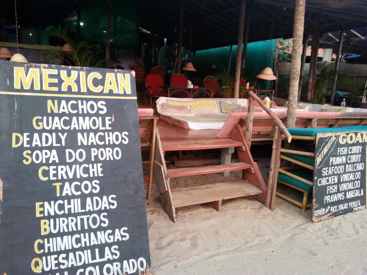 Casa Fiesta Sea Front Huts Apartment