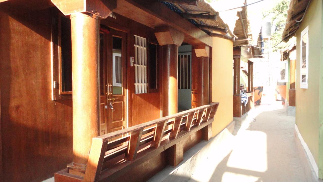 Casa Fiesta Sea Front Huts Patnem Beach