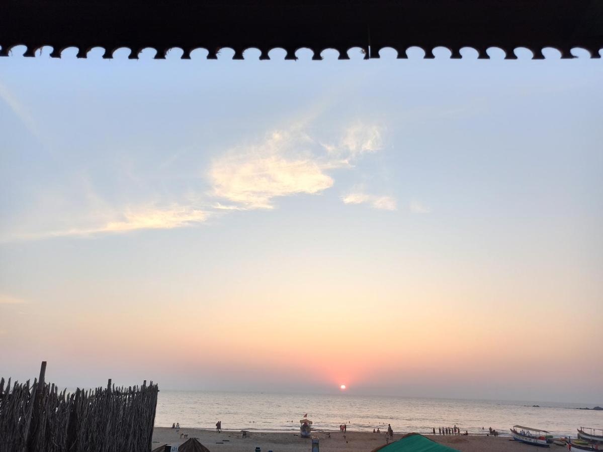 Casa Fiesta Sea Front Huts Apartment Patnem Beach